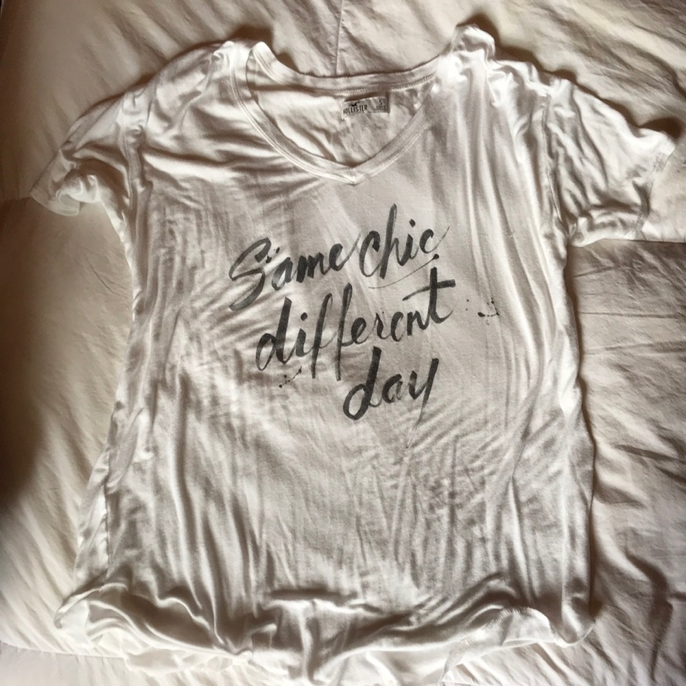 Hollister tee size S